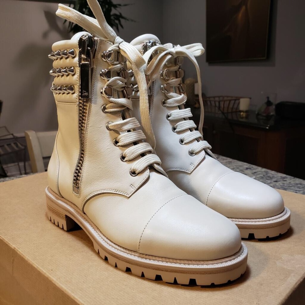 NEW Christian Louboutin Winter Spike Boot Size 37